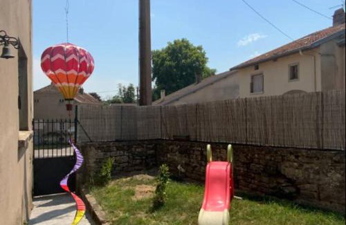 Selles House | Gîte spacieux à Selles, 3 chambres, jardin, famille bienvenue - FR-1-583-516