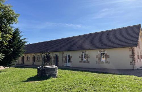 Thiel-sur-Acolin House | Gîte spacieux avec climatisation dans la campagne bourbonnaise - FR-1-489-339