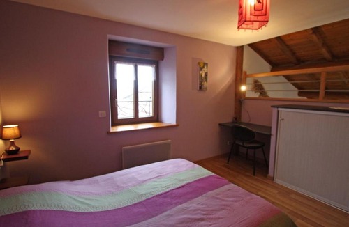 Harsault House | Gîte spacieux avec terrasse, confort moderne dans un cadre verdoyant et propice aux balades. - FR-1-589-79