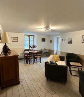 Baume-les-Messieurs House | Gîte St Jean