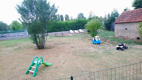 Dompierre-sur-Besbre House | Gîte Valentin