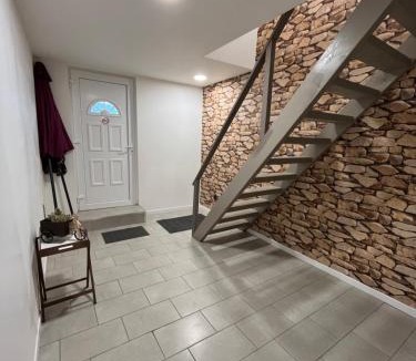 Anneyron Apartment | Gîte1 pour 6 personnes