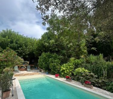 Tulette Apartment | Gîtes à la ferme, Le Jardin Bleu, Le Gîte Vert