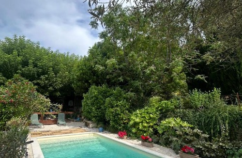Tulette Apartment | Gîtes à la ferme, Le Jardin Bleu, Le Gîte Bleu