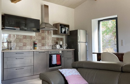 Lagorce House | Gîtes 6 Personnes Climatisés Dans un mas de Charme et de Caractère Avec Piscine