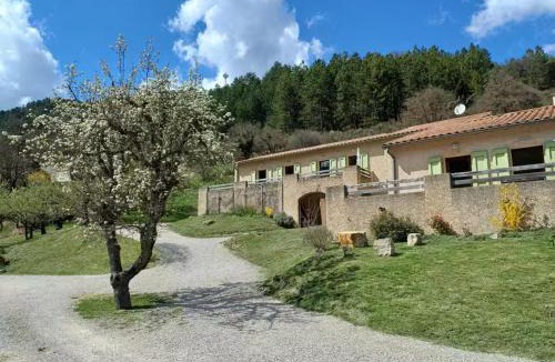 Saint-Nazaire-le-Desert House | Gîtes Clos La Roche