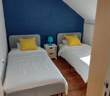 Uxeau Apartment | Gîtes de beaux rêves, Tournesol