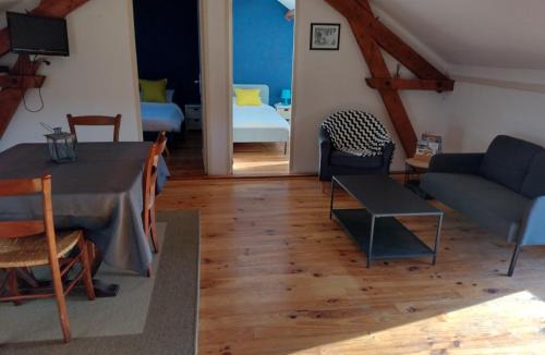 Uxeau Apartment | Gîtes de beaux rêves, Tournesol