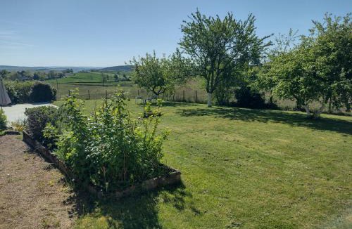 Uxeau Apartment | Gîtes de beaux rêves, Tournesol