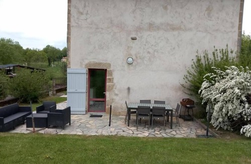 Senaillac-Latronquiere House | Gîtes de France® - The Presbytery