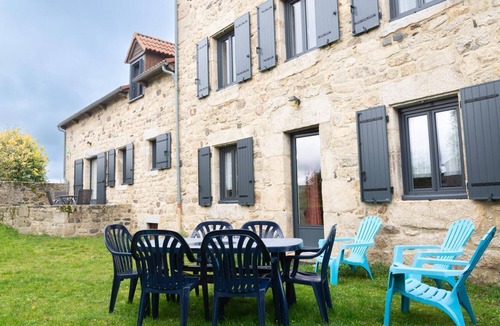 Chaulhac House | Gîtes de France 6/7 people 3 bedrooms
