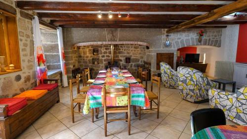Albaret-le-Comtal House | Gîtes de france 11 personnes au teil