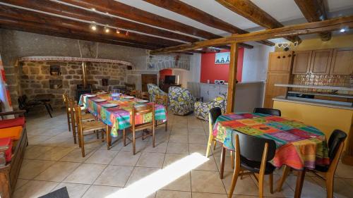 Albaret-le-Comtal House | Gîtes de france 6 personnes au teil