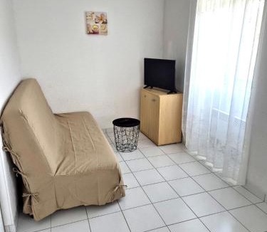 Meyras Apartment | Gîtes La Vallée 2éme Etage Neyrac les Bains