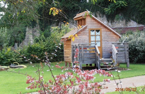 Decize Cottage | Gîtes, Maisonette, guest room, bikes welcome, DECIZE