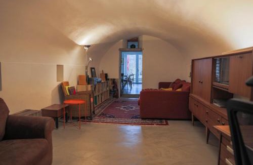 Tournus House | Galerie Nakai Art B&B
