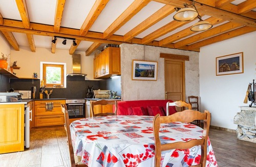 Presles House | Ganisson Cottage in the Heart of Nature
