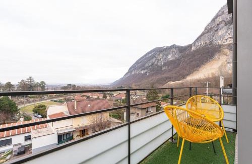 Etrembieres Apartment | Geneva Téléphérique Flat