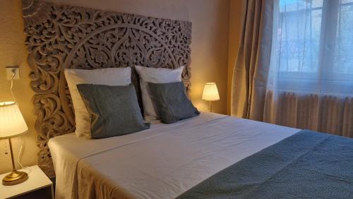 Sablons Bed & Breakfast | Gisèle room, bord du Rhône, chambre privée