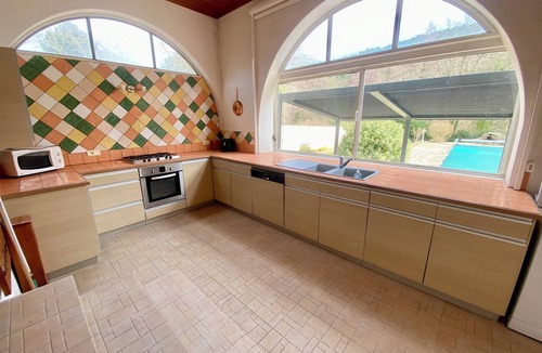 Mercuer Apartment | Gîte 4/6p, 2 bedrooms, 2 bathrooms, heated outdoor pool, park, jacuzzi, trampoline