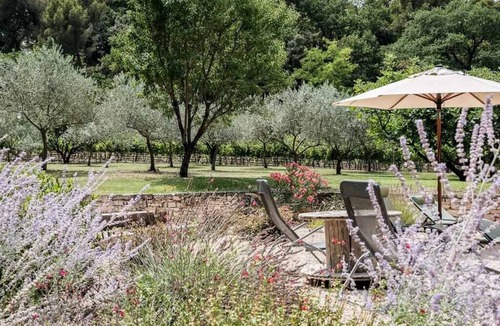 Saint-Didier Cottage | Gîte 4* Le Vallon du Barbaras -in the countryside and in the heart of the village of Saint-Didier