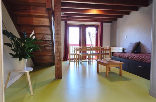 Condat Apartment | Gite 5 personnes ou 6 avec enfants Cézailler