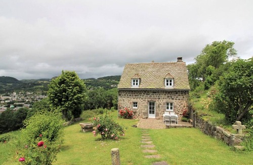 Albepierre-Bredons Cottage | Gite Albepierre-Bredons, 3 bedrooms, 4 persons