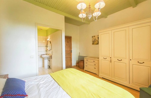 Septfonds House | Gite Bacquiès - with enclosed garden and heated swimming pool