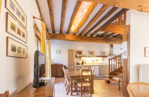 Cernay-la-Ville Cottage | Gite Cernay-la-Ville, 4 bedrooms, 10 persons