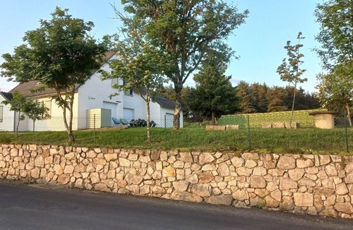 Peyre-en-Aubrac House | Gîte chez Léon at the Gateway to Aubrac