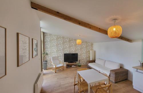 Etoile-sur-Rhone Apartment | Gite cosy et spacieux