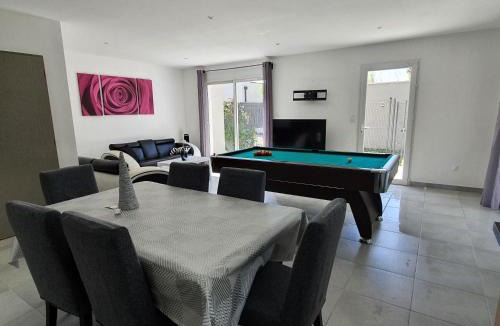 Valreas House | GITE COTE LAC