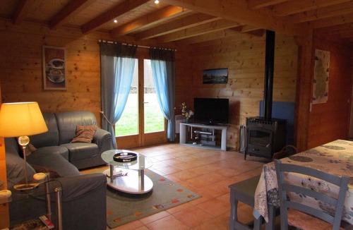 Commenailles House | Gite cottage wood jura with swimming pool