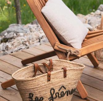 Premanon Apartment | Gite de Caractère dans Ferme en pierre - Double Terrasse et Vue Panoramique - 6p - Sauna & bain nordique