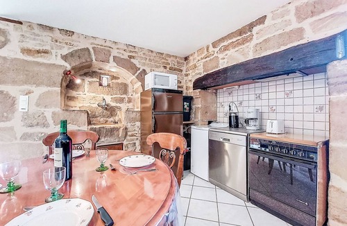 Queyssac-les-Vignes House | Gite de la chapelle by Interhome
