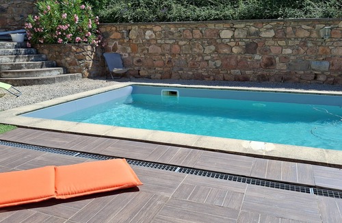 Cours House | Gite de la voie ferrée Spacious house + private pool in green Beaujolais