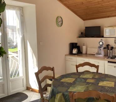 Vertamboz House | Gite Des 4 Lacs