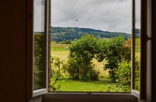 Villette-les-Arbois House | Gite des flâneurs du Jura: Large holiday home for 15 people near Arbois. Land, c
