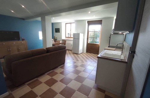 Saint-Didier Cottage | Gîte du Lynx, renovated farmhouse with a great view