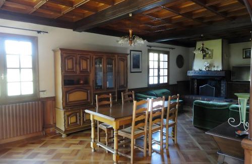 Lescheroux House | Gite Du Moulin De Veyriat