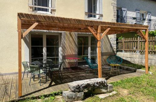 Orgelet Apartment | Gite du sapin - Lac de Vouglans - SPA Privatif