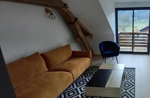 Rupt-sur-Moselle Apartment | Gite famille & bain nordique, Chez Bubu, école rénovée au cœur des Vosges