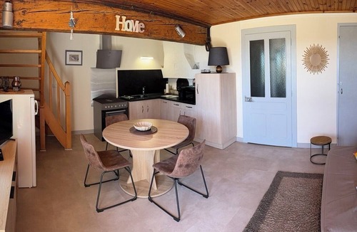 Les Grangettes House | Gite for Lac de Saint-Point (Gite de France label)