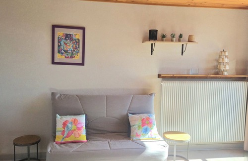 Les Grangettes House | Gite for Lac de Saint-Point (Gite de France label)