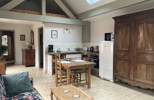 Montigny-Saint-Barthelemy Cottage | Gite surrounded by nature next to the river situated in the Morvan regional park