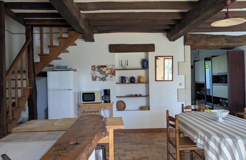 Saint-Fort-sur-Gironde Cottage | Gite in Quiet Hilltop Hamlet - only available to rent with the main house