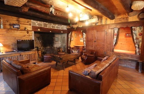 La Chapelle-d'Alagnon Cottage | Gite La Chapelle-d'Alagnon, 5 bedrooms, 12 persons