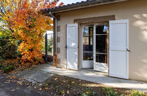 Claveyson House | Gîte la Combe Verte – Renovated Farmhouse with Indoor Pool