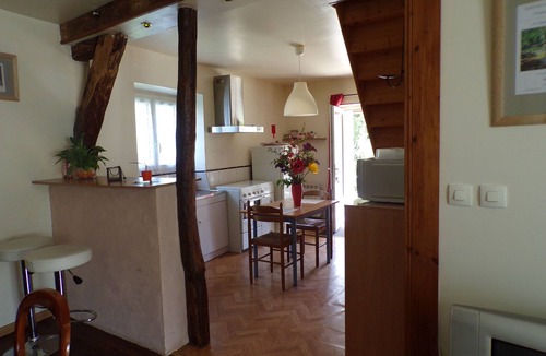 Magny House | Gite "La Méluzine" by the river, Avallon, Vézelay, Morvan