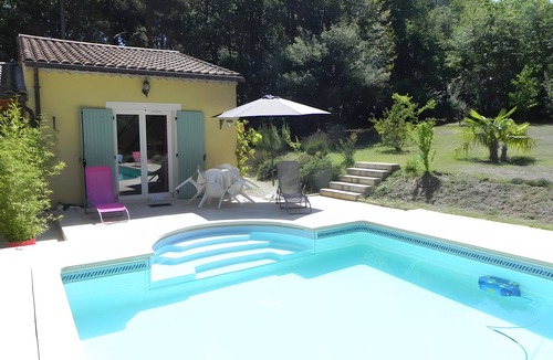 Le Poet-Laval Apartment | Gite La Villa des Pins in Drôme Provençale